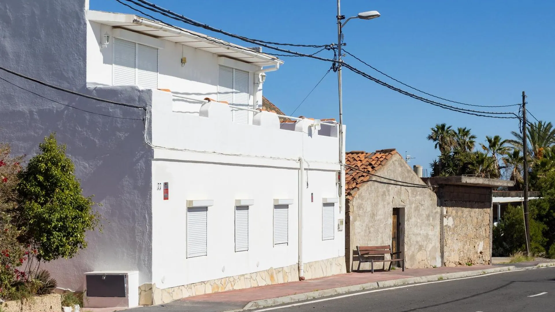 Apartment Apartamentos Y Estudios Oasis Tenerife Rentals Con Piscina Climatizada Y Cocina Exterior El Draguito Spain