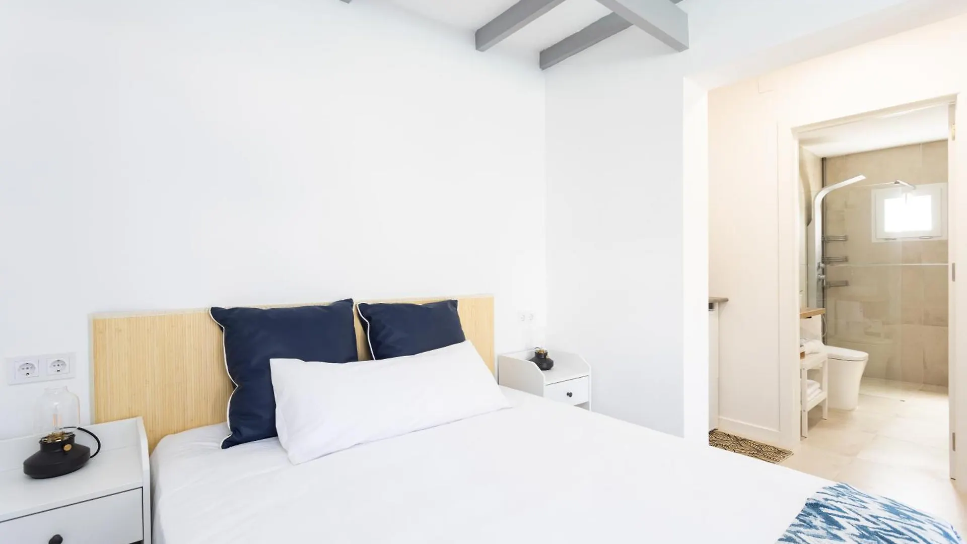 Apartamentos Y Estudios Oasis Tenerife Rentals Con Piscina Climatizada Y Cocina Exterior El Draguito Apartment