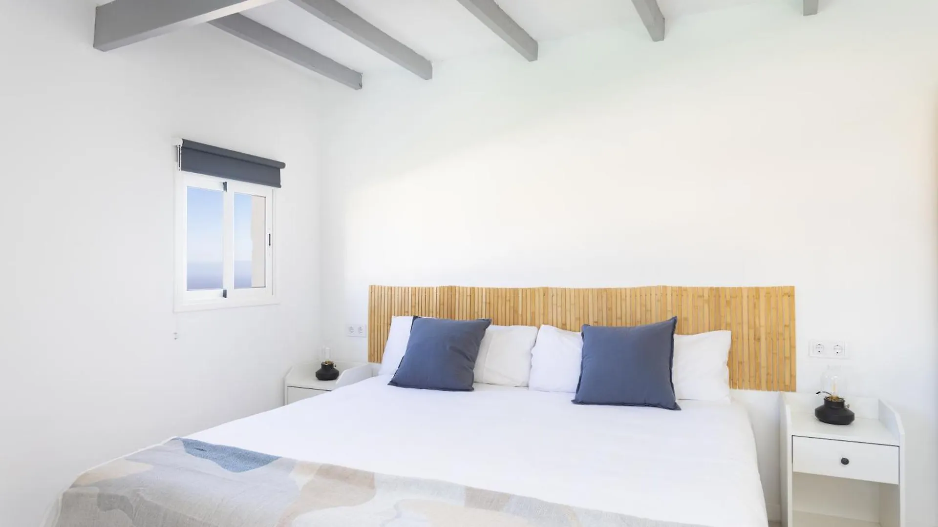 Apartment Apartamentos Y Estudios Oasis Tenerife Rentals Con Piscina Climatizada Y Cocina Exterior El Draguito