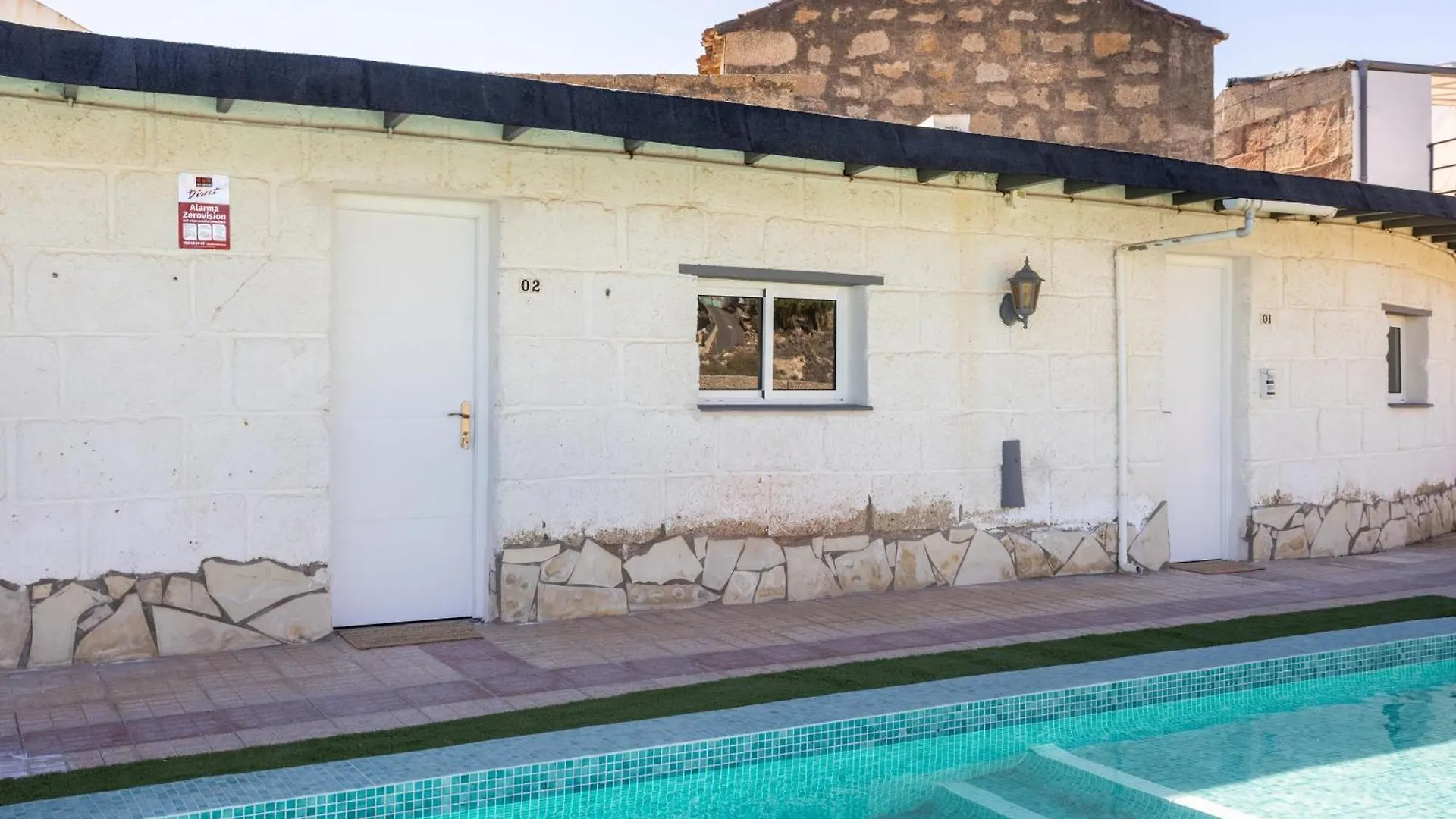 Apartamentos Y Estudios Oasis Tenerife Rentals Con Piscina Climatizada Y Cocina Exterior El Draguito 0*,  Spain
